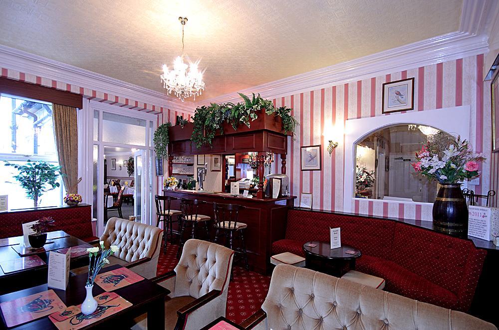 Gascony Hotel Майнхед Екстериор снимка
